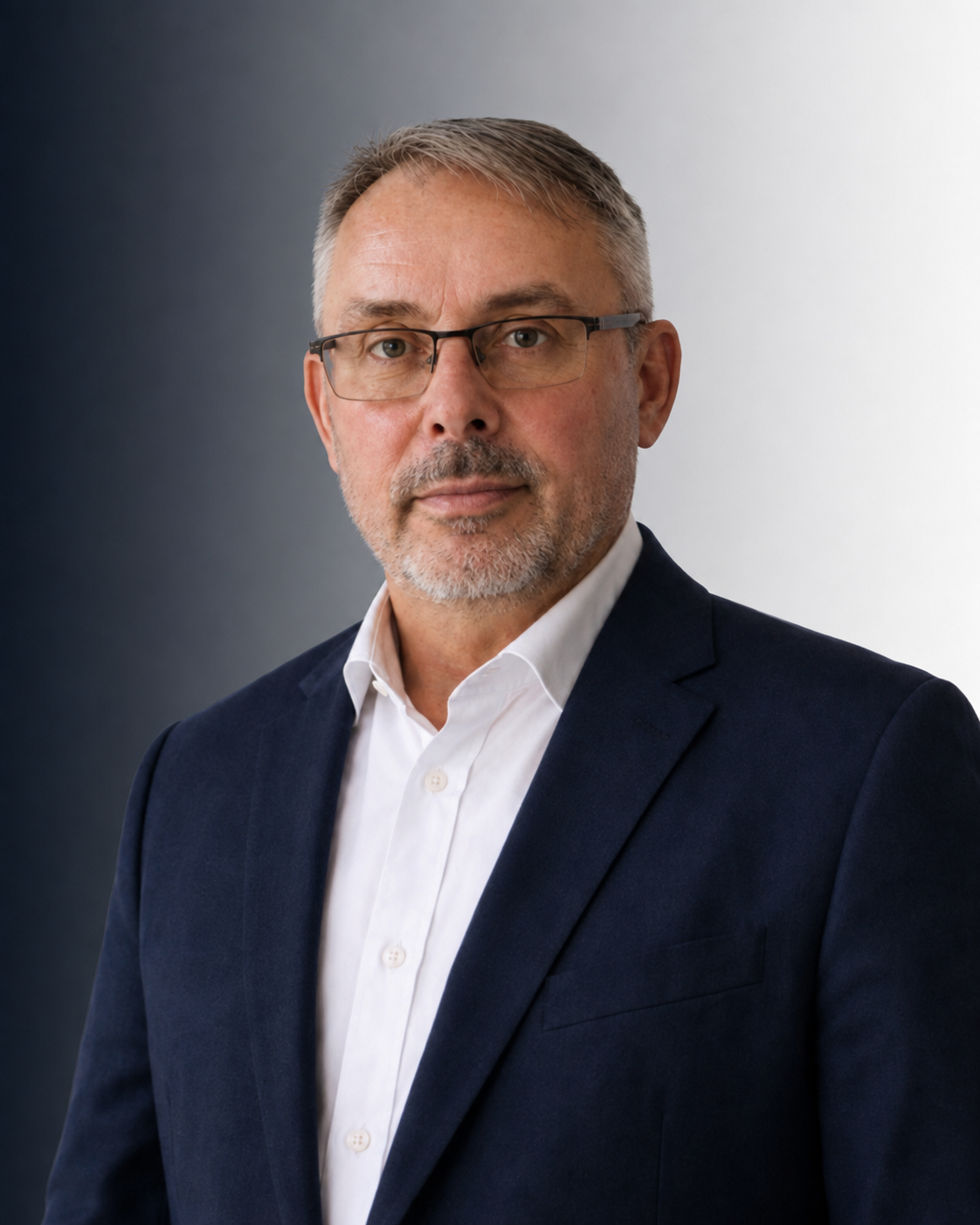 David Houška — realitní makléř na Benešovsku