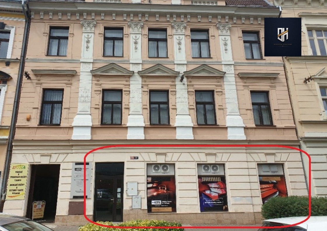 Obchodní či kancelářské prostory o výměře 98m² s možným zvětšením až na 150m²